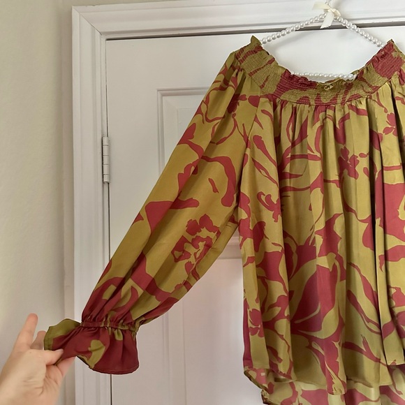 Easel Olive/Plum Print Off The Shoulder Top - Picture 3 of 7